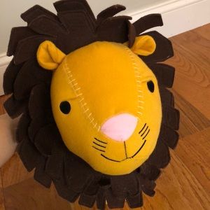 Hangable nursery decor